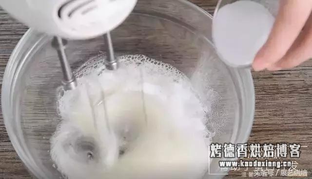 烘焙小课堂│如何打发蛋白？