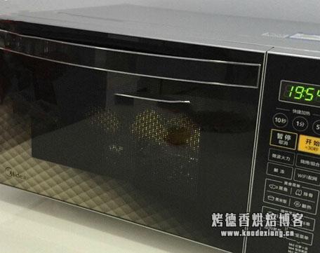 微波炉鸡翅的做法简单窍门，微波炉烤鸡翅要做的外酥脆里滑嫩，这些诀窍一定能帮到你！