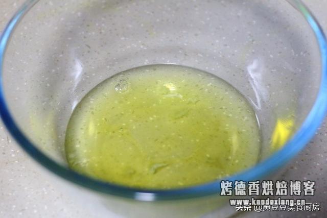 推荐给零基础烘焙爱好者学习的一款蛋糕做法,口感松软细腻