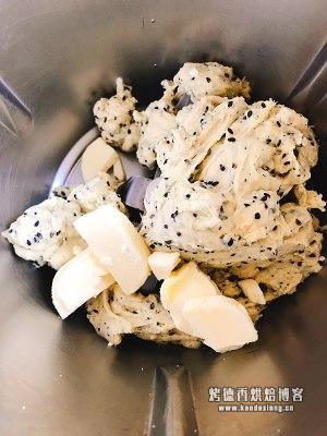 软到不知所措的芝麻包 制作方法