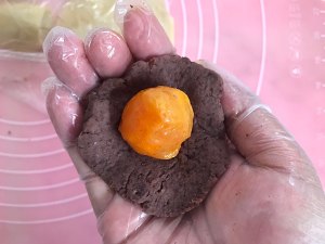 蛋黄酥,只需松弛一次的做法,适合新手 制作方法