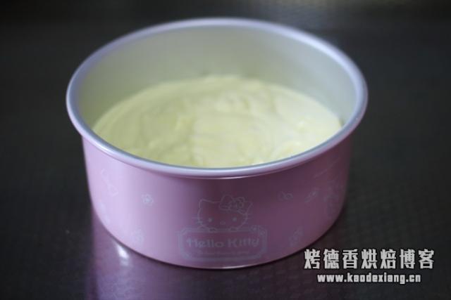 8寸戚风蛋糕的做法,适合烘焙新手制作,口感细腻绵软,零失败