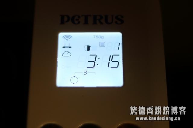 面包机一键式做出来的面包,又柔软又好吃,早餐吃它最讨懒人喜爱
