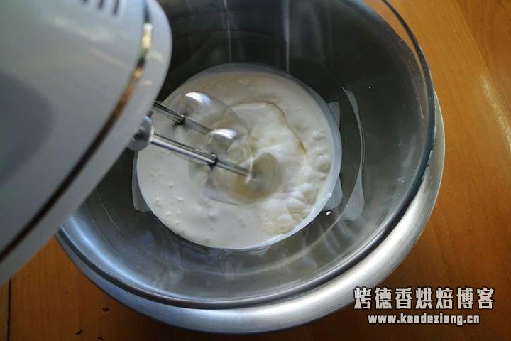 淡奶油怎么打发手动,烘焙基础之淡奶油与打发