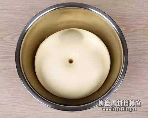 做面包时候如何控制长时间发酵的稳定性和效果?