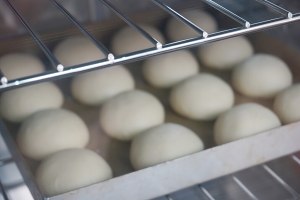 ?超简单快手,柔软拉丝,一次发酵,牛奶小餐包