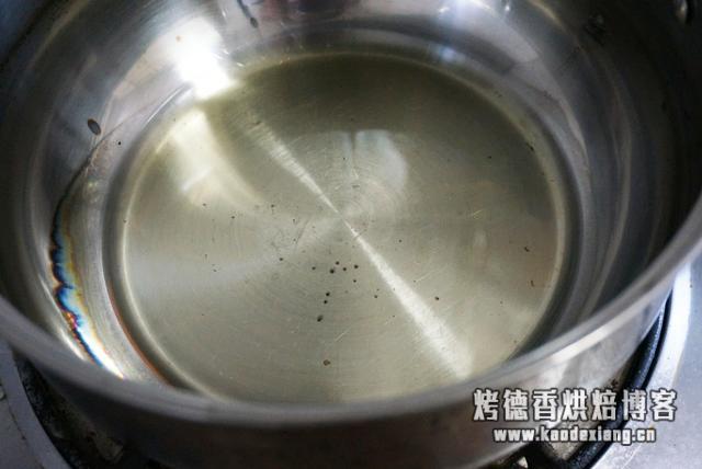 海绵蛋糕在家做，入口即化，全家都爱吃，一次吃不过瘾