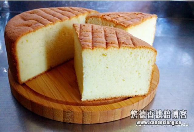 【蛋糕教程】手把手教你做海绵蛋糕,松软香甜,做法简单