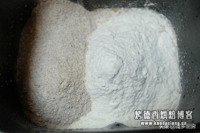 面包机别闲置,一键做出无油低糖健康大面包,坐享其成还被全家夸