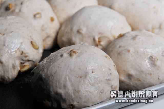 80%的人做面包不成功,就因为不懂判断这三个发酵过程!