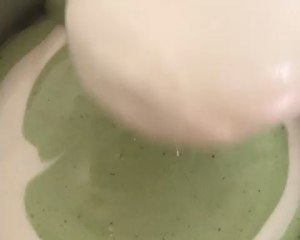 六寸抹茶戚风蛋糕胚，不回缩不塌陷  制作方法