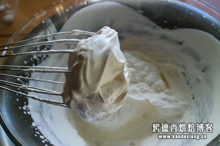 淡奶油怎么打发手动,烘焙基础之淡奶油与打发