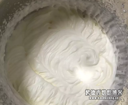 雀巢淡奶油，怎么打发，怎么加糖，一盒可以打出多少奶油？