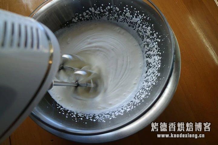 淡奶油怎么打发手动,烘焙基础之淡奶油与打发