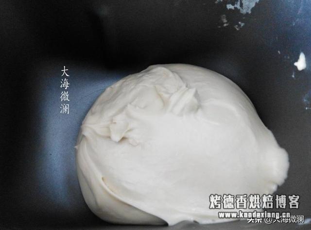 只要稍加干预,面包机也能玩花样,柔软拉丝好吃到停不下来