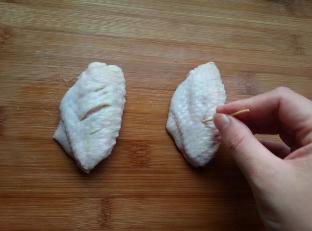 微波炉鸡翅的做法窍门,想吃炸鸡翅,没有烤箱没有油锅,就用微波炉来做