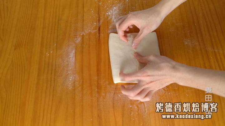 教你做层层酥脆的可颂牛角包,原来手工开酥也没那么难
