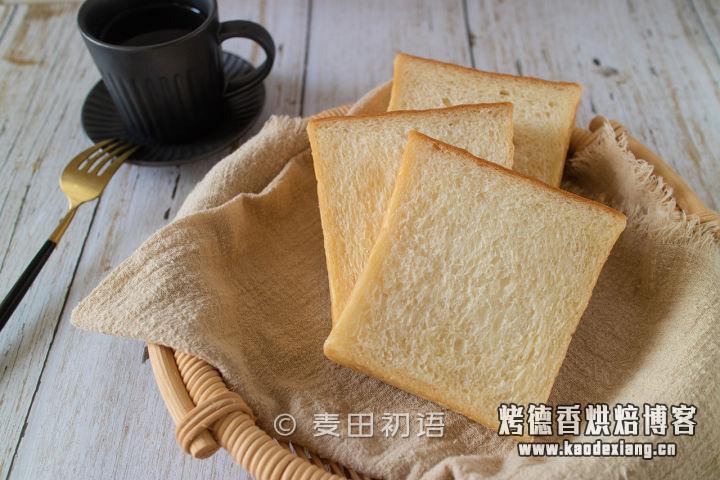 软到拿不起来的日式生吐司,这云朵般的口感让人沉醉其中