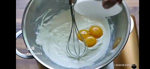 电饭煲轻乳酪芝士蛋糕(小高姐) 制作方法