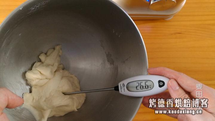 教你做层层酥脆的可颂牛角包,原来手工开酥也没那么难