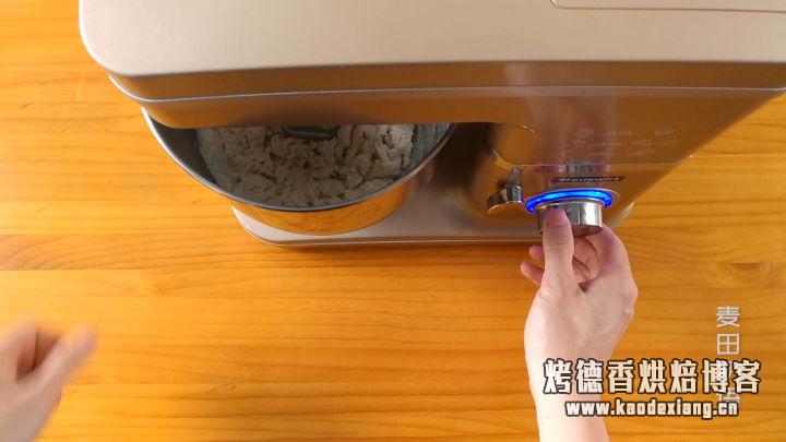 软到拿不起来的日式生吐司,这云朵般的口感让人沉醉其中