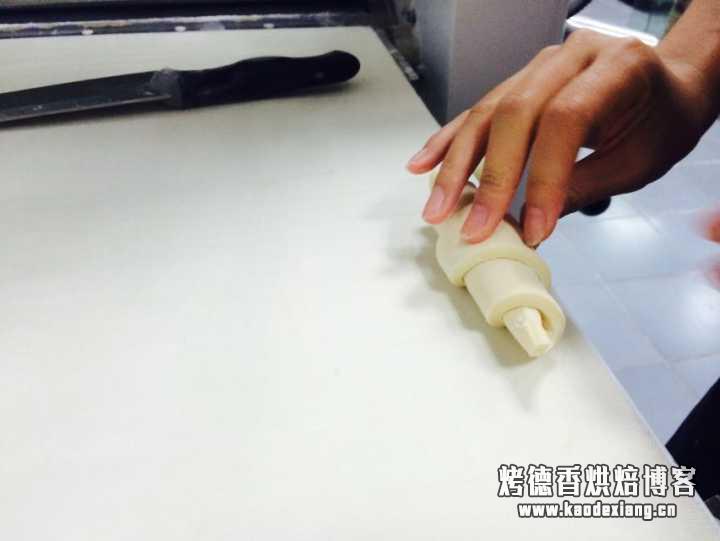 怎么做好吃的牛角面包?