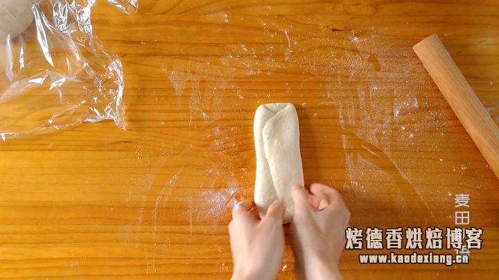 软到拿不起来的日式生吐司,这云朵般的口感让人沉醉其中