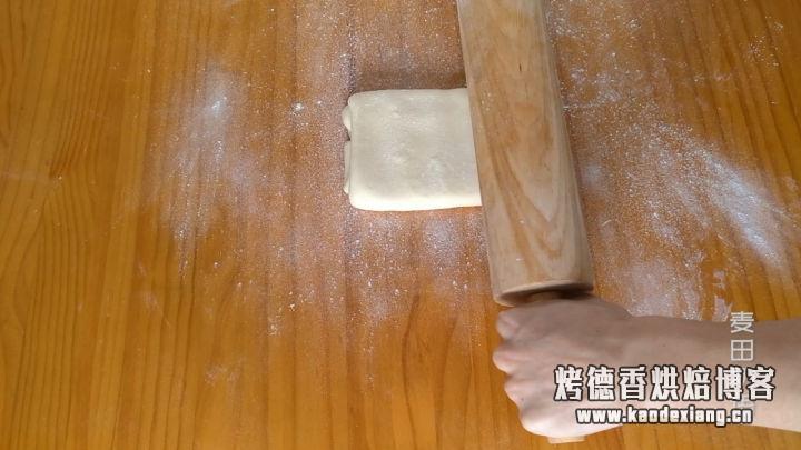 教你做层层酥脆的可颂牛角包,原来手工开酥也没那么难