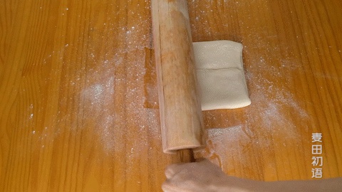 教你做层层酥脆的可颂牛角包,原来手工开酥也没那么难