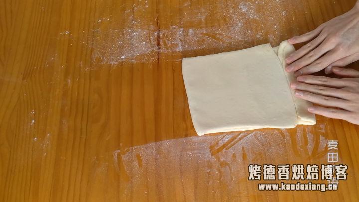 教你做层层酥脆的可颂牛角包,原来手工开酥也没那么难