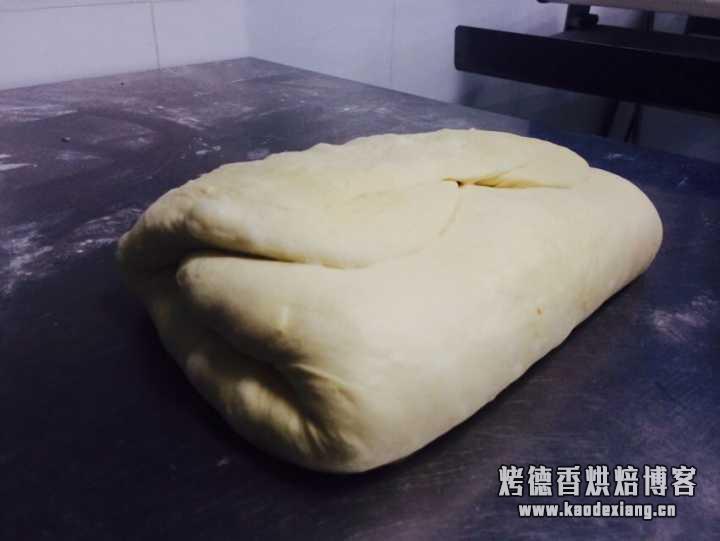 怎么做好吃的牛角面包?