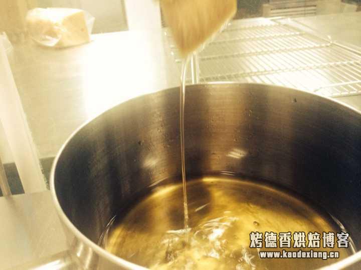 怎么做好吃的牛角面包?