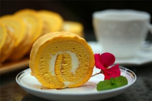 原来经典的虎皮蛋糕卷做法这么简单，教你在家做，家里人都爱吃