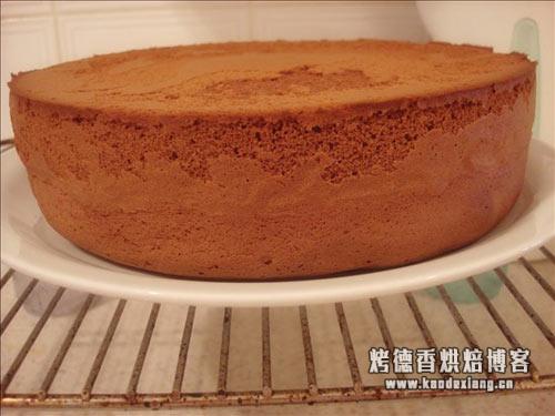 香橙味的巧克力戚风蛋糕的做法