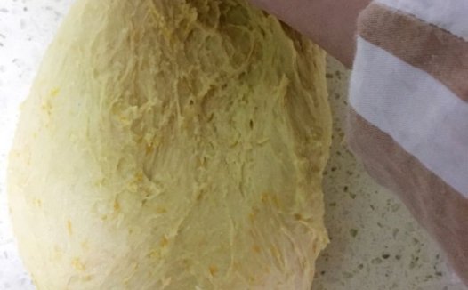 如何不用面包机也能揉面团出手套膜？